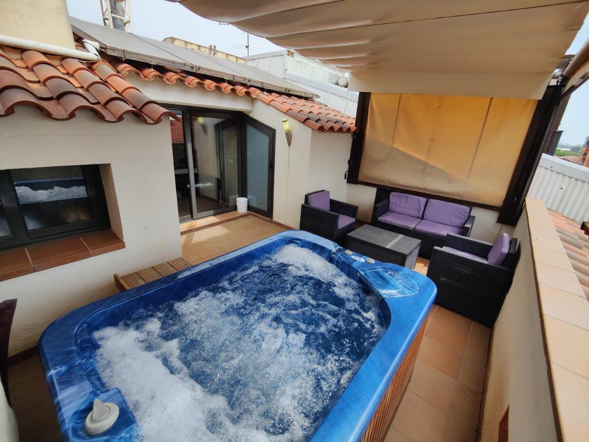 Hostal Manel Pineda de Mar Exterior photo