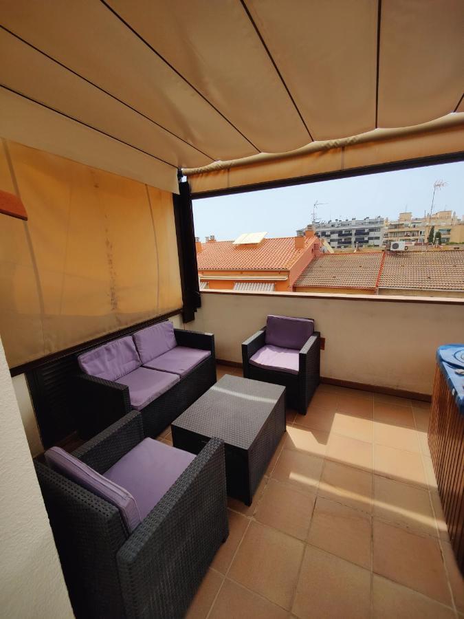 Hostal Manel Pineda de Mar Exterior photo