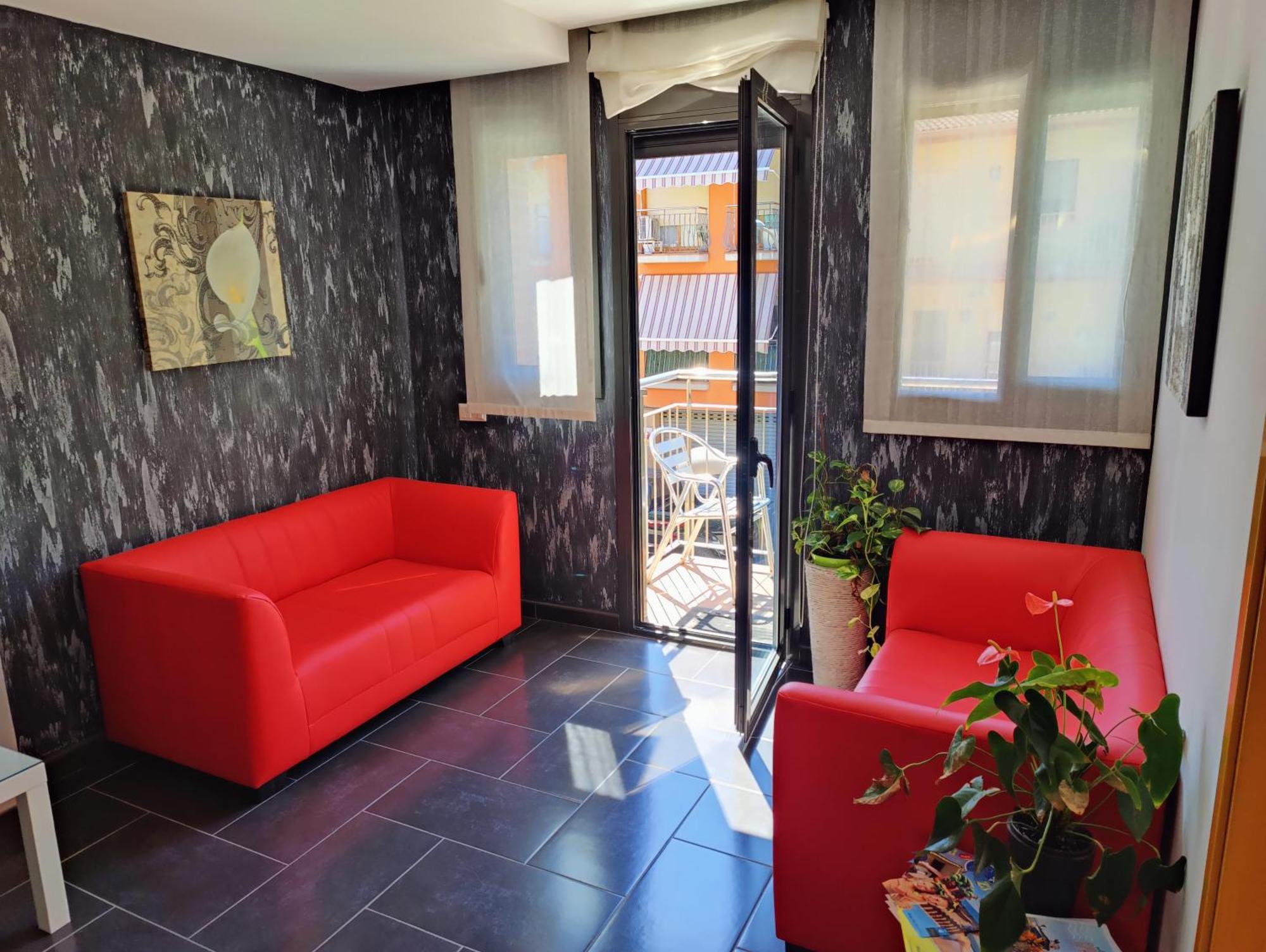 Hostal Manel Pineda de Mar Exterior photo